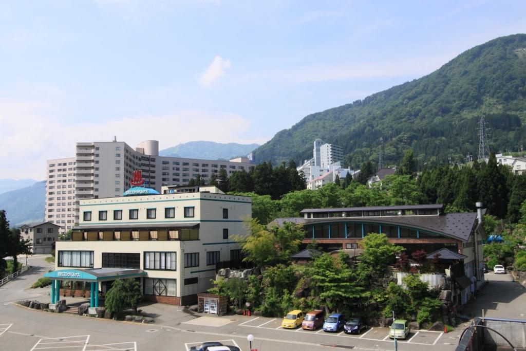 Ishiuchi Yungparunas Hotel Minamiuonuma Kültér fotó